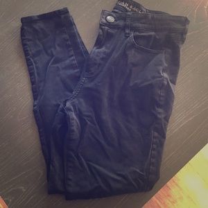 American Eagle Jeans- Size 10- Hi Rise- Short